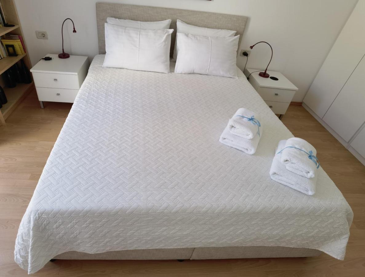 Aria Deluxe Superior 5 Star Apartment, Your Piece Of Heaven By The Sea & Park, With Sea & Park View Novigrad  ภายนอก รูปภาพ
